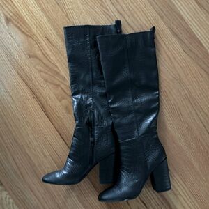 Steve Madden “snakeskin” black boots